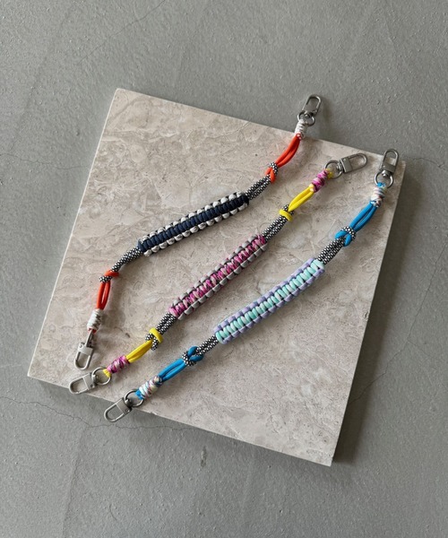 SANSeLF（サンセルフ）の「【SANSeLF】 パラコードキーストラップ カラーミックス メタルフック スマホアクセサリー saa25a179（スマホグッズ・レディース・ピンク/ブルー/ネイビー・FREE）」の11枚目の写真