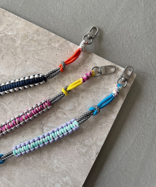 SANSeLF（サンセルフ）の「【SANSeLF】 パラコードキーストラップ カラーミックス メタルフック スマホアクセサリー saa25a179（スマホグッズ・レディース・ピンク/ブルー/ネイビー・FREE）」の13枚目の写真