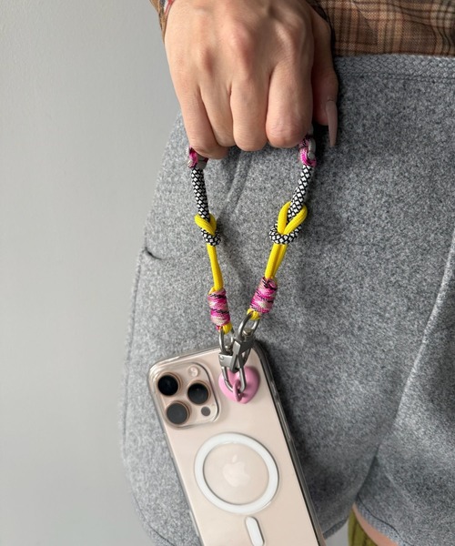 SANSeLF（サンセルフ）の「【SANSeLF】 パラコードキーストラップ カラーミックス メタルフック スマホアクセサリー saa25a179（スマホグッズ・レディース・ピンク/ブルー/ネイビー・FREE）」の5枚目の写真