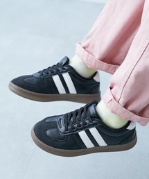 devirock（デビロック）の「フォーマル使いもできる ラインスニーカー（スニーカー・キッズ）」