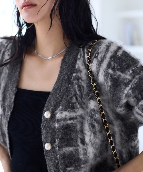 VIS（ビス）の「チェックアソートシャギーニットカーディガン/セットアップ対応（カーディガン/ボレロ・レディース・ネイビー/グレー/オフホワイト・FREE）」の8枚目の写真