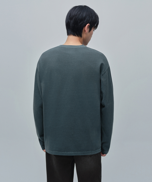 MUSINSA STANDARD（ムシンサスタンダード）の「ピグメントリラックスドクルーネック長袖Tシャツ[ピーコックブルー]（Tシャツ/カットソー・メンズ・その他・SMALL/MEDIUM/LARGE/X-LARGE/XX-LARGE/XXX-LARGE）」の3枚目の写真