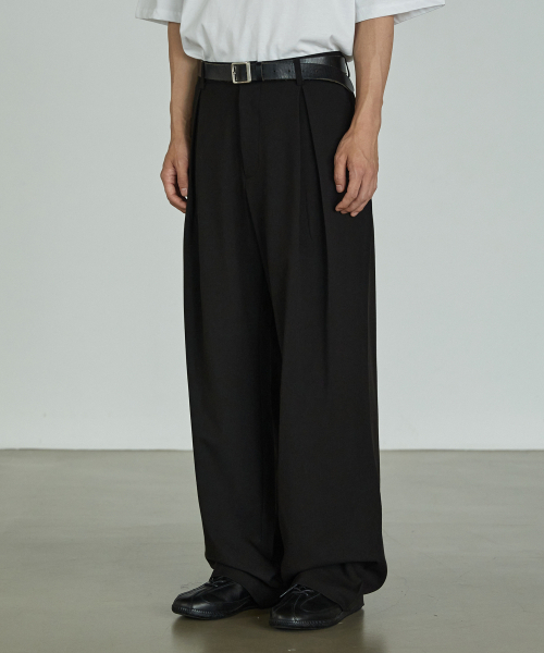 P.IN.O(ピインオ)の「9130 ワンタックセミワイドスラックス-黒(スラックス・メンズ・ブラック・MEDIUM/LARGE/X-LARGE/SMALL)」の1枚目の写真