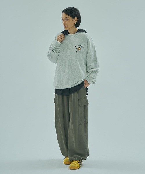 ROSE BUD（ローズバッド）の「TIGER EMBROIDERY SWEAT（スウェット・レディース・ブラック/オフホワイト/ネイビー・ONE SIZE）」の7枚目の写真