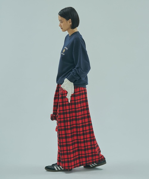 ROSE BUD（ローズバッド）の「TIGER EMBROIDERY SWEAT（スウェット・レディース・ブラック/オフホワイト/ネイビー・ONE SIZE）」の16枚目の写真