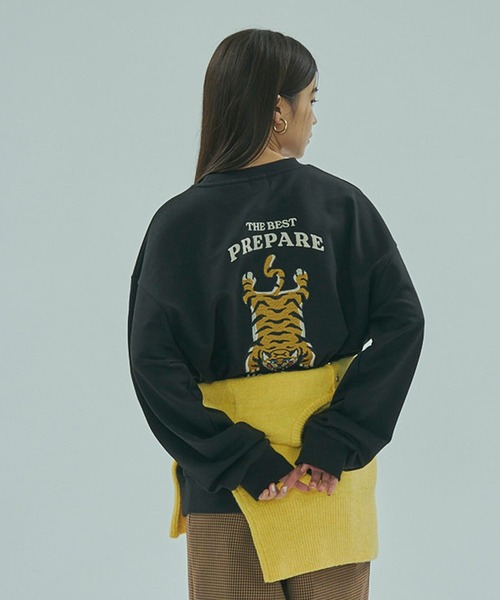 ROSE BUD（ローズバッド）の「TIGER EMBROIDERY SWEAT（スウェット・レディース・ブラック/オフホワイト/ネイビー・ONE SIZE）」の22枚目の写真