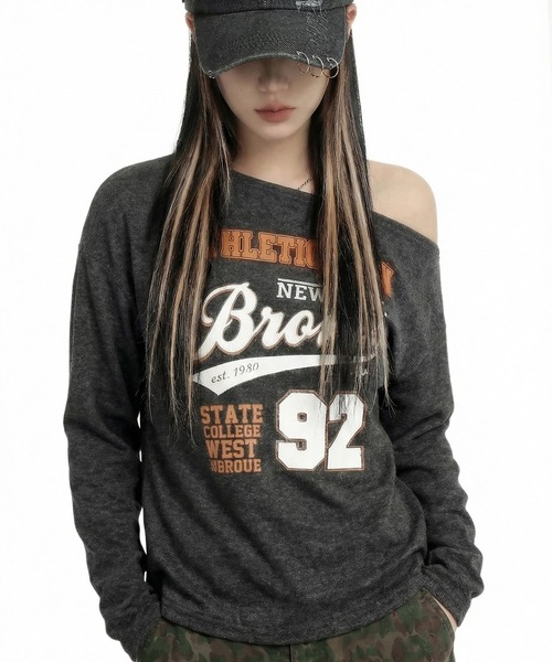 .KOM(ドットコム)の「『.KOM/ドットケーオーエム』92プリントロングスリーブ【GC】(Tシャツ/カットソー・レディース・ブラウン/ブラック・FREE)」の3枚目の写真