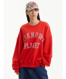 UNKNOWN PLANET（アンノウンプラネット）の「バスティロゴスウェットシャツレッド（スウェット）」