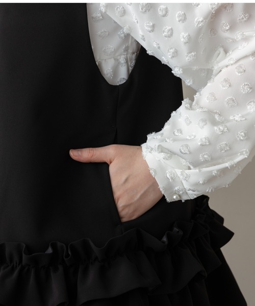 Sono（ソーノ）の「【新作 1/16発売】ご自宅でお洗濯可能【SONO/ソーノ】【SONO NAVY/ソーノネイビー】【MUMMUMダブルクロス】 フローラルフリルチュニックジレ（スーツベスト・レディース・ブラック/ネイビー・F）」の14枚目の写真