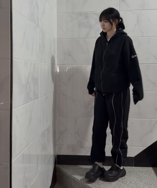 GRAYBLVD(グレイブラバット)の「バスツパイピングトラックパンツ(ブラック)(スウェットパンツ・レディース・その他・MEDIUM/LARGE)」の7枚目の写真