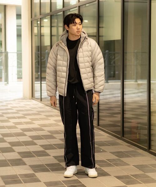 GRAYBLVD(グレイブラバット)の「バスツパイピングトラックパンツ(ブラック)(スウェットパンツ・レディース・その他・MEDIUM/LARGE)」の9枚目の写真