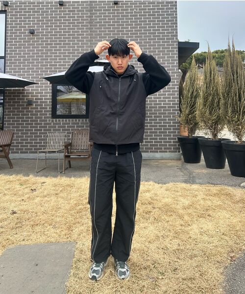 GRAYBLVD(グレイブラバット)の「バスツパイピングトラックパンツ(ブラック)(スウェットパンツ・レディース・その他・MEDIUM/LARGE)」の2枚目の写真