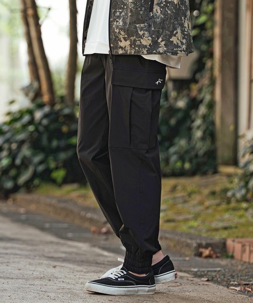 CALL&RESPONSE(コールアンドレスポンス)の「mp14410- カーゴパンツ-撥水ダンプ(261-1551-09)(カーゴパンツ・メンズ・カーキ/ブラック・5/4/2)」の2枚目の写真