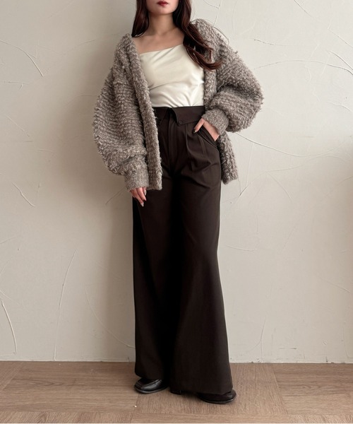 Perushu（ペルーシュ）の「Boucle  Volume-Sleeve Knit Cardigan／ブークレヤーンボリュームスリーブニットカーディガン（カーディガン/ボレロ・レディース・レッド/ベージュ/チャコールグレー・FREE）」の6枚目の写真