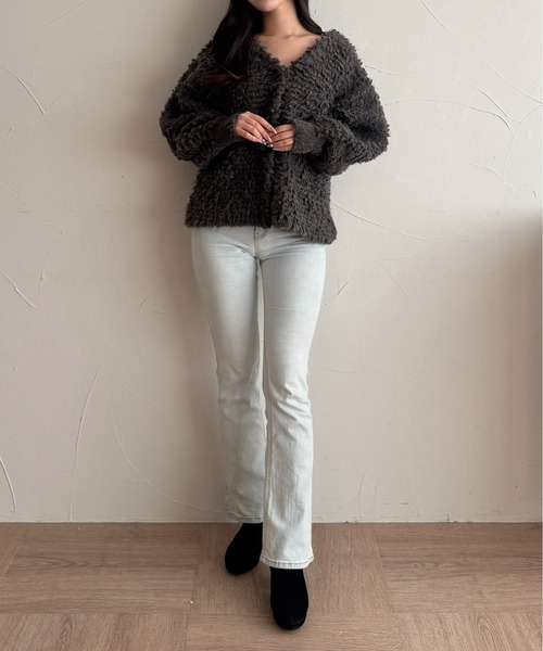 Perushu（ペルーシュ）の「Boucle  Volume-Sleeve Knit Cardigan／ブークレヤーンボリュームスリーブニットカーディガン（カーディガン/ボレロ・レディース・レッド/ベージュ/チャコールグレー・FREE）」の8枚目の写真