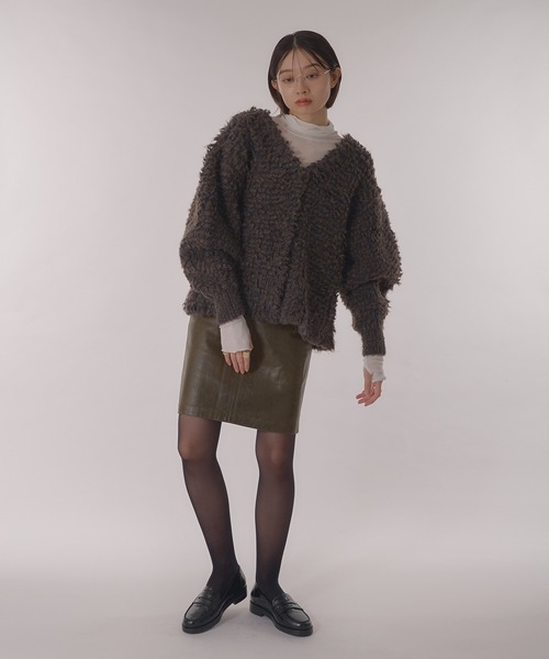 Perushu（ペルーシュ）の「Boucle  Volume-Sleeve Knit Cardigan／ブークレヤーンボリュームスリーブニットカーディガン（カーディガン/ボレロ・レディース・レッド/ベージュ/チャコールグレー・FREE）」の20枚目の写真