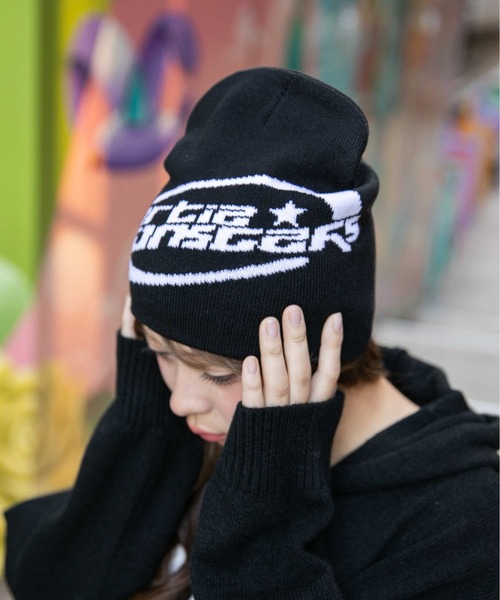 GORGE(ゴージ)の「《ロゴジャガード×ストリート》厚手ニットビーニー 秋冬◎(ニットキャップ/ビーニー・レディース・ネイビー/レッド/ブラック・F)」の1枚目の写真