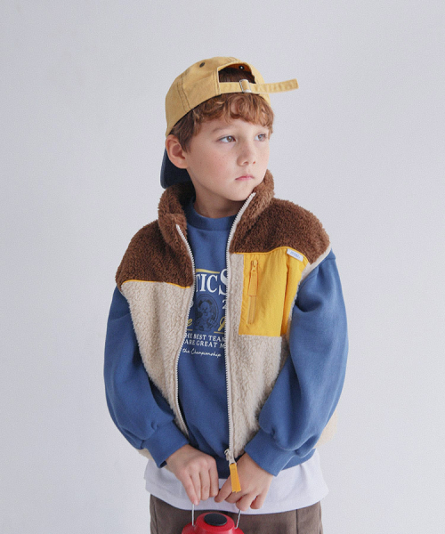 BERRYCLOSET(ベリークローゼット)の「パーソナル配色ベスト(ブルゾン・レディース・ブラウン/ピンク・11号/13号/5号/17号/19号/7号/15号/09号)」の3枚目の写真