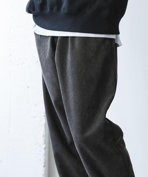 URBAN RESEARCH DOORS（アーバンリサーチドアーズ）の「『UR TECH』コーデュロイ ボンディングパンツ（その他パンツ・メンズ・オリーブ/ライトベージュ/ネイビー・SMALL/LARGE/MEDIUM）」の18枚目の写真