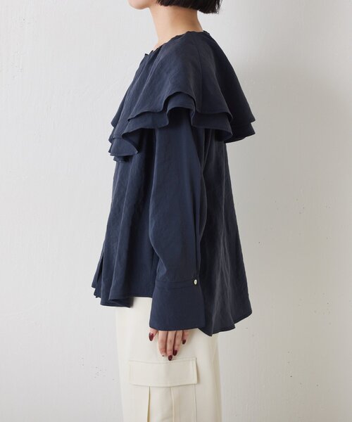 Jena espace merveilleux(ジェナ エスパスメルヴェイユ)の「ネックラッフルブラウス(シャツ/ブラウス・レディース・イエロー/ネイビー/オフホワイト・FREE)」の7枚目の写真
