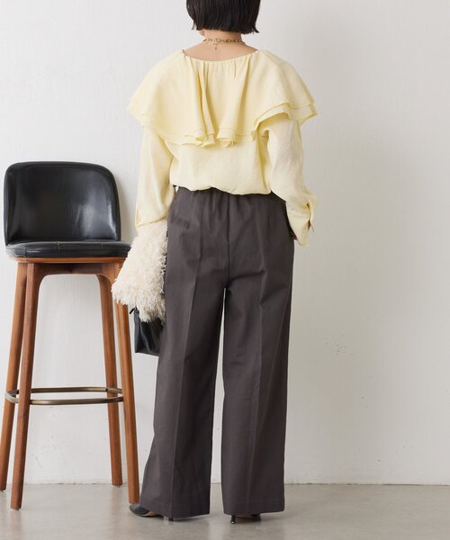 Jena espace merveilleux(ジェナ エスパスメルヴェイユ)の「ネックラッフルブラウス(シャツ/ブラウス・レディース・イエロー/ネイビー/オフホワイト・FREE)」の17枚目の写真