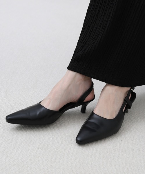 select MOCA(セレクトモカ)の「ポインテッドトゥアンクルストラップパンプス(パンプス・レディース・ブラック/アイボリー・LARGE/MEDIUM/SMALL)」の11枚目の写真