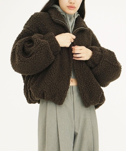 CLANE(クラネ)の「CLANE BALLOON BOA BLOUSON 19101-0032(ブルゾン・レディース・オフホワイト/ブラウン/グレー・2/1)」の2枚目の写真