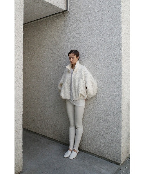 CLANE(クラネ)の「CLANE BALLOON BOA BLOUSON 19101-0032(ブルゾン・レディース・オフホワイト/ブラウン/グレー・2/1)」の13枚目の写真