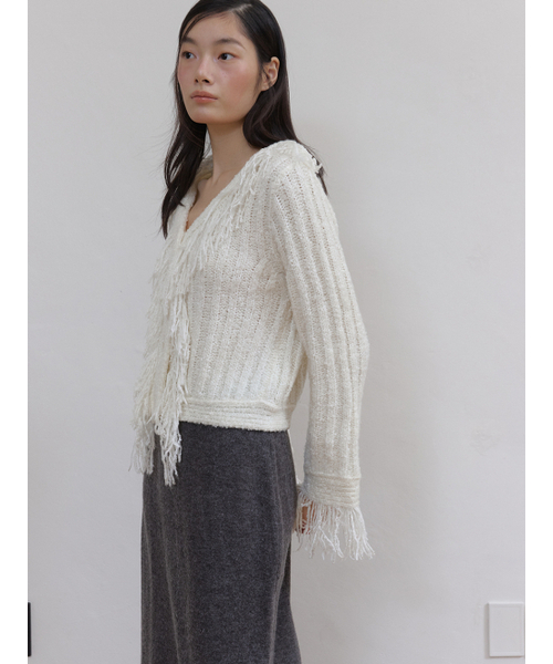 ASURA(アスラ)の「HAILEY TASSEL CADIGAN (IVORY)(カーディガン/ボレロ・レディース・その他・ONE SIZE)」の4枚目の写真