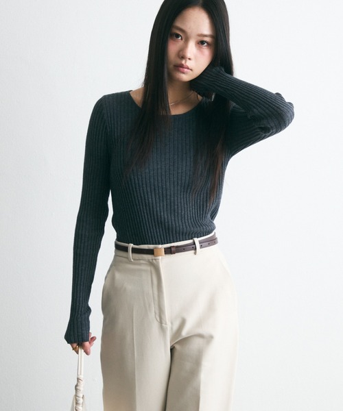 krahe(クレーエ)の「バックオープンリブトップス(ニット/セーター・レディース・グレー/ベージュ/ダークグレー/ホワイト・FREE)」の21枚目の写真