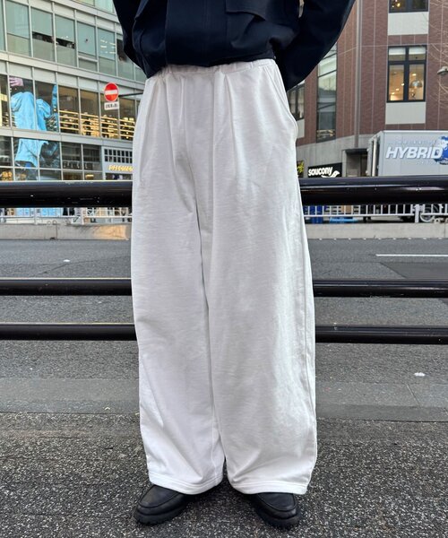 CIAOPANIC（チャオパニック）の「ワンタックスウェットパンツ（その他パンツ・レディース・ホワイト・MEDIUM/LARGE）」の2枚目の写真