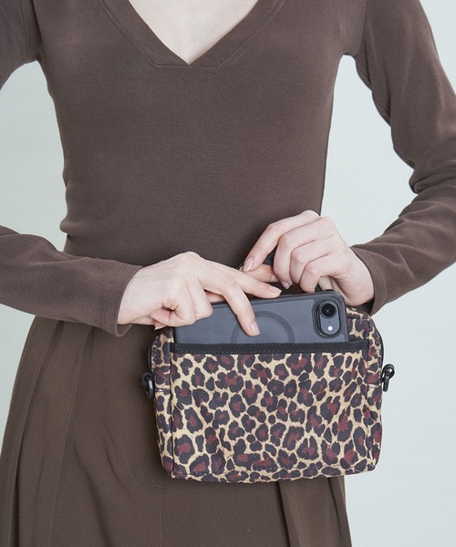 Drifter(ドリフター)の「TIFFIN MINI BAG/ティフィンミニバッグ(ショルダーバッグ・レディース・レオパード/パープル/ピーコックグリーン系/ブラック系その他/ブラック・FREE)」の17枚目の写真