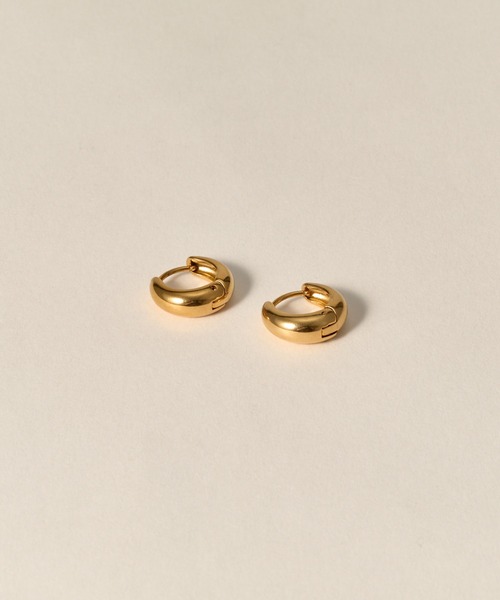novice（ノーヴィス）の「【novice】Mini Compact Oval Pierce［Stainless］（ピアス（両耳用）・レディース・ゴールド/シルバー・FREE）」の4枚目の写真
