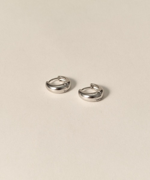 novice（ノーヴィス）の「【novice】Mini Compact Oval Pierce［Stainless］（ピアス（両耳用）・レディース・ゴールド/シルバー・FREE）」の8枚目の写真