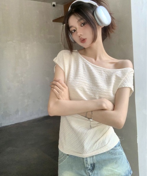 kirakiraShop(キラキラショップ)の「マルチway エンボス プルオーバー(Tシャツ/カットソー・レディース・ベージュ/アイボリー/ブラック・FREE)」の21枚目の写真