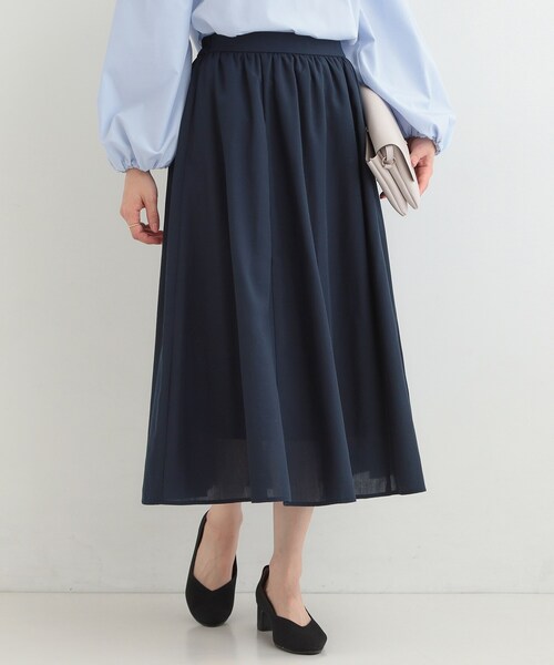 SHOO・LA・RUE（シューラルー）の「ギャザーフレアスカート（スカート・レディース・ライトベージュ/スモーキーグリーン系/ネイビー・00）」の3枚目の写真