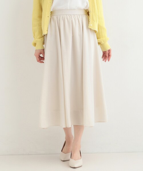 SHOO・LA・RUE（シューラルー）の「ギャザーフレアスカート（スカート・レディース・ライトベージュ/スモーキーグリーン系/ネイビー・00）」の2枚目の写真