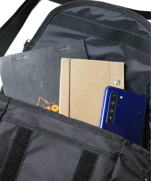 Gramicci(グラミチ)の「【GRAMICCI】MULTI SIDE BAG(ショルダーバッグ・メンズ・オリーブ/ブラック・FREE)」の14枚目の写真
