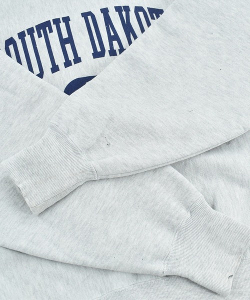 LABORATORY R（ラボラトリーアール）の「【USED】Y2K Champion “SOUTH DAKOTA STATE” リバースウィーブ スウェット（スウェット・メンズ・グレー・X-LARGE）」の4枚目の写真