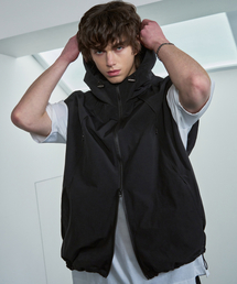 DRAW FIT（ドローフィット）の「カーブドナイロンフードベスト[ブラック]（ベスト）」