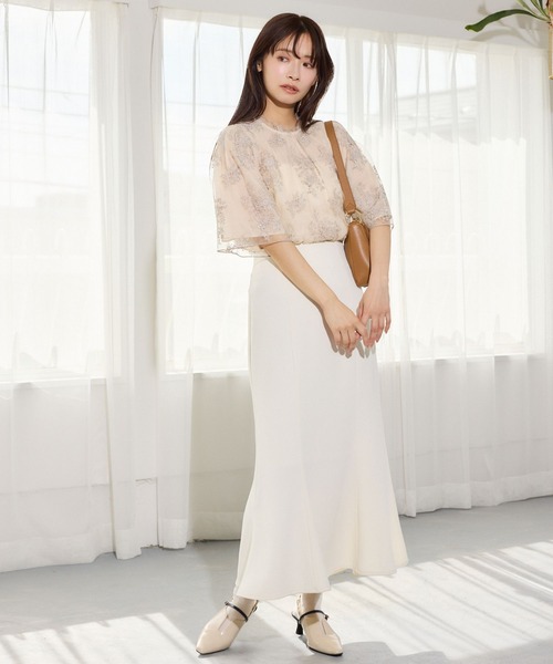 mysty woman（ミスティウーマン）の「フローラルラメ刺繍ブラウス5分袖　656078（シャツ/ブラウス・レディース・ブラウン/アイボリー/ブラック/グレイッシュブルー・FREE）」の8枚目の写真