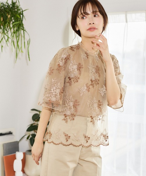 mysty woman（ミスティウーマン）の「フローラルラメ刺繍ブラウス5分袖　656078（シャツ/ブラウス・レディース・ブラウン/アイボリー/ブラック/グレイッシュブルー・FREE）」の14枚目の写真