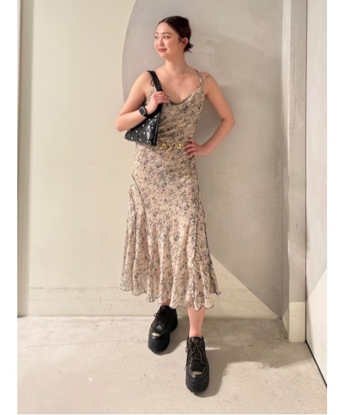 Desigual(デシグアル)の「小花マーブルトリムキャミマキシワンピ(ワンピース・レディース・ホワイト・S/M/L/XL/XS)」の1枚目の写真