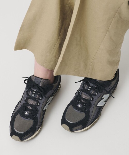 NEW BALANCE(ニューバランス)の「<New Balance>スエード U204L スニーカー(スニーカー・レディース・ブラック/ライトグレー・24cm/23cm/25cm/22.5cm/24.5cm/23.5cm)」の3枚目の写真