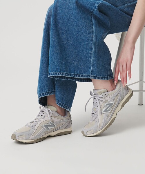 NEW BALANCE(ニューバランス)の「<New Balance>スエード U204L スニーカー(スニーカー・レディース・ブラック/ライトグレー・24cm/23cm/25cm/22.5cm/24.5cm/23.5cm)」の5枚目の写真