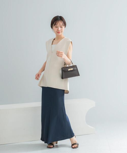 URBAN RESEARCH ROSSO WOMEN（アーバンリサーチ　ロッソ）の「Vネックポンチベスト（ベスト・レディース・ブラック/ホワイト系その他・FREE）」の5枚目の写真