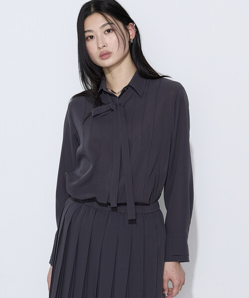 COMME CA（コムサ）の「フィネスボイル シャツブラウス（シャツ/ブラウス・レディース・チャコール/サックスブルー・11号）」の2枚目の写真