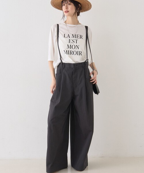 Rouge vif Anna(ルージュヴィフアンナ)の「2WAYサスペンダータックワイドパンツ/サスペンダー取り外し可能/バッグベルト付き/ポケット付き(その他パンツ・レディース・スミクロ/グレイッシュベージュ・36/38)」の2枚目の写真