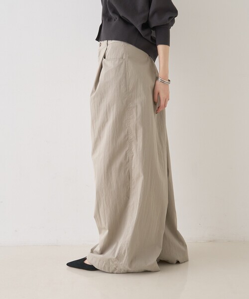 Rouge vif Anna(ルージュヴィフアンナ)の「2WAYサスペンダータックワイドパンツ/サスペンダー取り外し可能/バッグベルト付き/ポケット付き(その他パンツ・レディース・スミクロ/グレイッシュベージュ・36/38)」の9枚目の写真