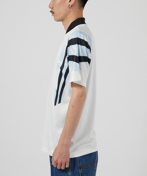 adidas(アディダス)の「adidas/アディダス サンティアゴ AOP インフィル ジャージ ゲームシャツ ユニフォーム風 サッカーTシャツ スポーティー 秋 秋服 2026年秋冬(Tシャツ/カットソー・メンズ・ホワイト・M/L/XL)」の3枚目の写真
